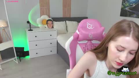 mj  online show from June 10, 5:44 pm