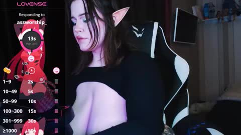 Hello Im Mo online show from March 24, 3:39 pm