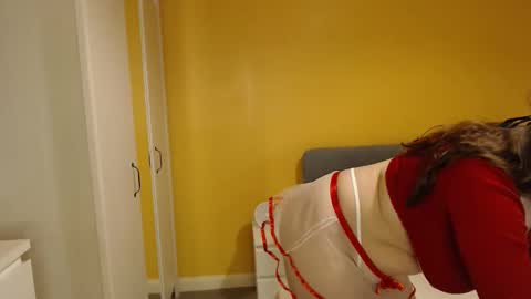 Mockingjay3001 online show from November 7, 5:07 pm