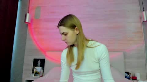 Molly Hunt online show from April 4, 5:17 am