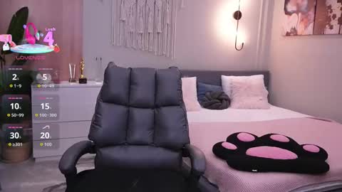 Molly online show from November 9, 1:45 am