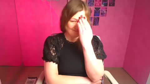 Molly online show from February 12, 1:24 pm