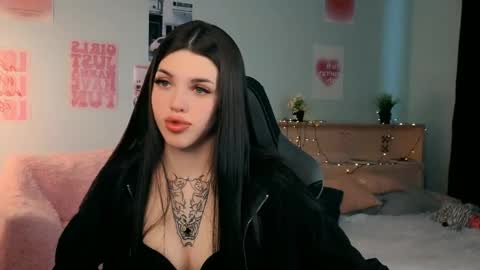 Molly online show from May 11, 5:09 am