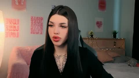 Molly online show from May 9, 4:47 am