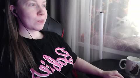 I have new photos come and see with love Molly online show from February 22, 7:42 am