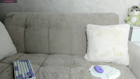 Snapshot of molly_sweetbaby chatting on December 19, 3:08 pm Ill tell you when were private online show from December 19, 3:08 pm