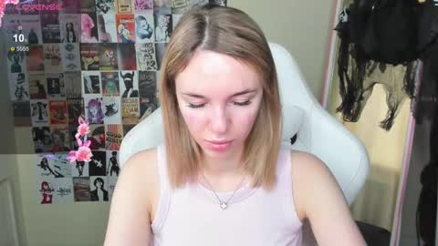 Molly online show from November 1, 8:51 am