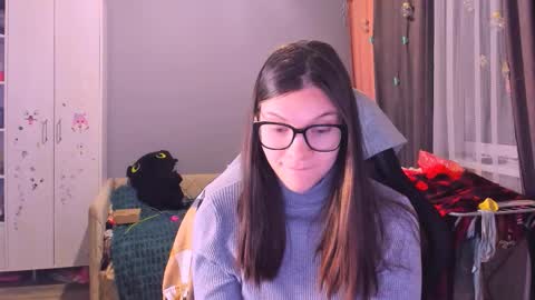  KIRA  online show from February 3, 1:38 am