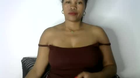 mollymixte99 online show from August 1, 10:45 pm