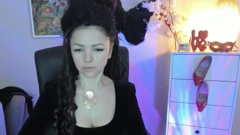 Molly online show from February 9, 7:43 am