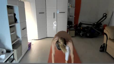 AngelMomm online show from March 9, 6:39 am