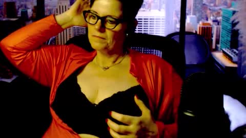 MollySun Nina Randmann online show from November 21, 7:05 pm