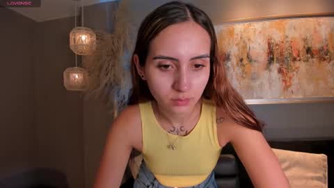 Snapshot of mollysunders_ chatting on February 16, 5:59 pm Molly Sunders online show from February 16, 5:59 pm