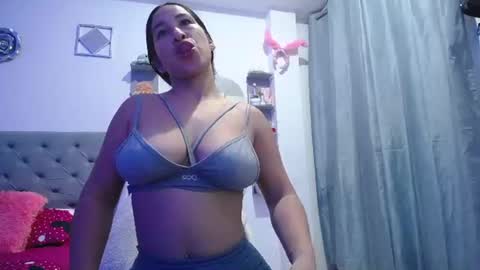 ANDREA online show from June 19, 1:10 am
