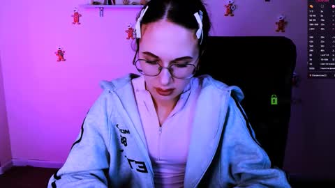 Mona  online show from January 18, 9:22 pm