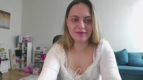 monarise online show from May 11, 9:22 am