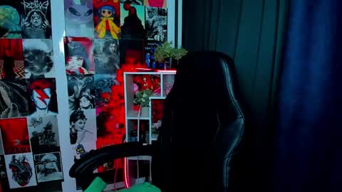 Monica online show from April 25, 12:41 pm