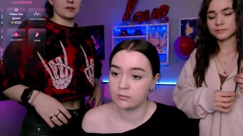 Monica online show from February 24, 11:42 am