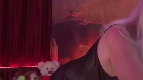 Snapshot of monicutex chatting on December 15, 3:02 am Monika    online show from December 15, 3:02 am