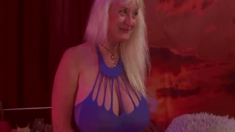 Snapshot of monicutex chatting on September 28, 1:56 am Monika    online show from September 28, 1:56 am