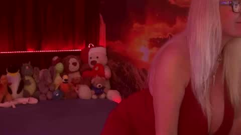 Snapshot of monicutex chatting on February 25, 2:58 am Monika    online show from February 25, 2:58 am