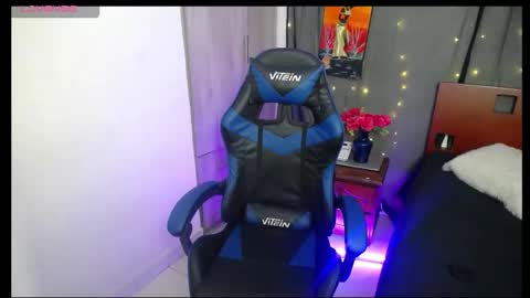 monique78854192 online show from March 10, 12:47 am