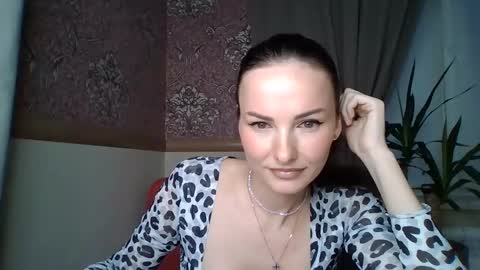 monparis_dream online show from October 9, 1:59 pm