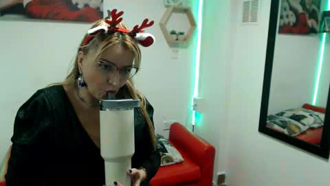 monserrat online show from December 13, 7:53 pm