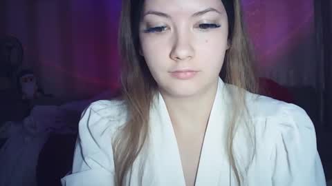 moodiemira online show from March 3, 10:05 pm