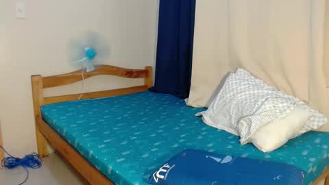 moon online show from December 21, 3:27 pm