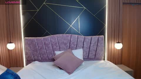 Moriah online show from March 16, 12:20 pm