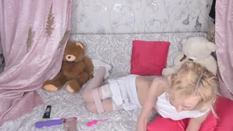 Snapshot of morphomarilyne chatting on January 10, 5:05 am Morpho online show from January 10, 5:05 am