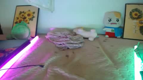 Miuu online show from February 7, 8:40 am