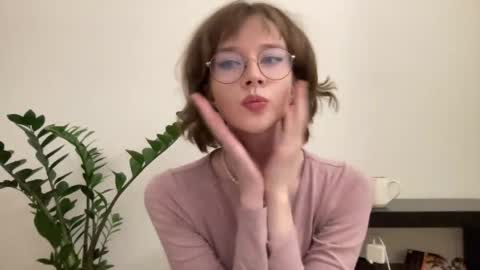 ms_christiana online show from May 12, 6:25 pm