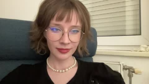 ms_christiana online show from May 4, 9:29 pm