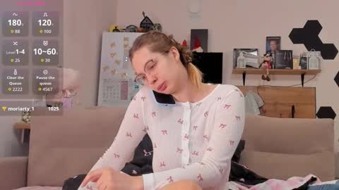 Ms ForYOU online show from March 8, 2:04 am