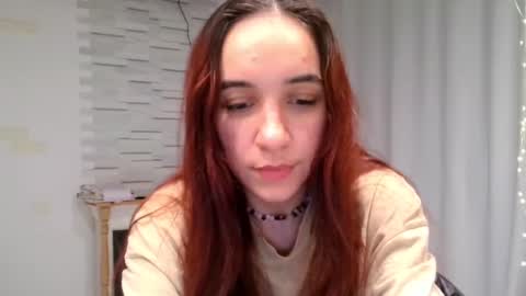 ms_sophiee online show from December 4, 11:35 pm