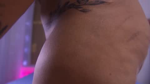 Manuela  online show from January 8, 3:32 am