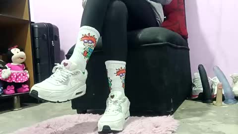 Muriel online show from February 12, 1:19 am