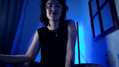 Mx. Anouk Divine online show from December 23, 4:49 am