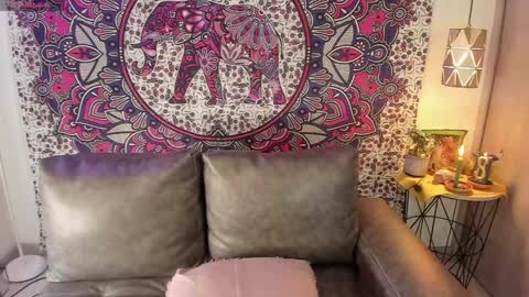 S A R A online show from January 8, 2:56 pm