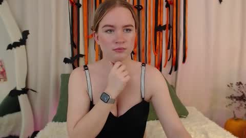 Snapshot of mystic_barbie chatting on October 29, 1:54 am Barbie online show from October 29, 1:54 am