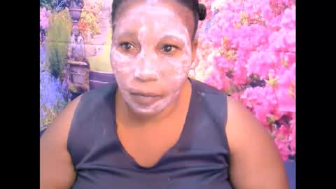 Snapshot of mysticebony18 chatting on January 27, 11:43 am mysticebony18 online show from January 27, 11:43 am