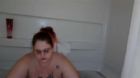 MysticLynn online show from January 19, 5:15 am