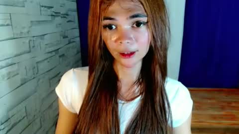 Krestine Mae online show from May 14, 5:35 am