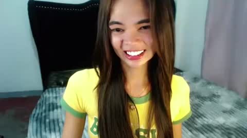 Krestine Mae online show from November 15, 11:55 am