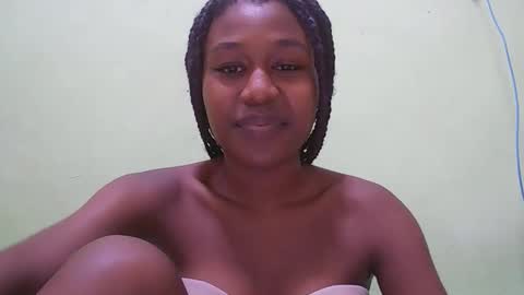 nah296652 online show from May 8, 11:24 am