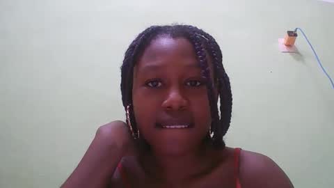 nah296652 online show from May 6, 7:23 am