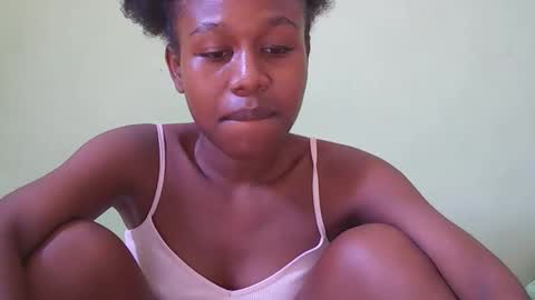 nah296652 online show from April 10, 6:52 am