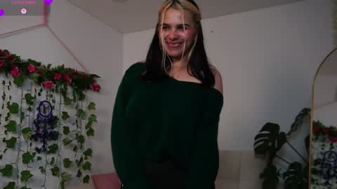 Naho  Sigueme en mis Redes Sociales Follow me on my social networks online show from June 25, 5:12 am